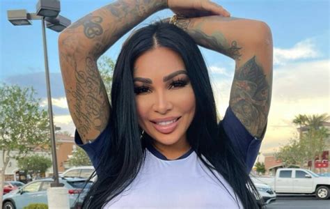 brittanya razavi nude pictures|Brittanya Razavi Nude (7 New Photos)